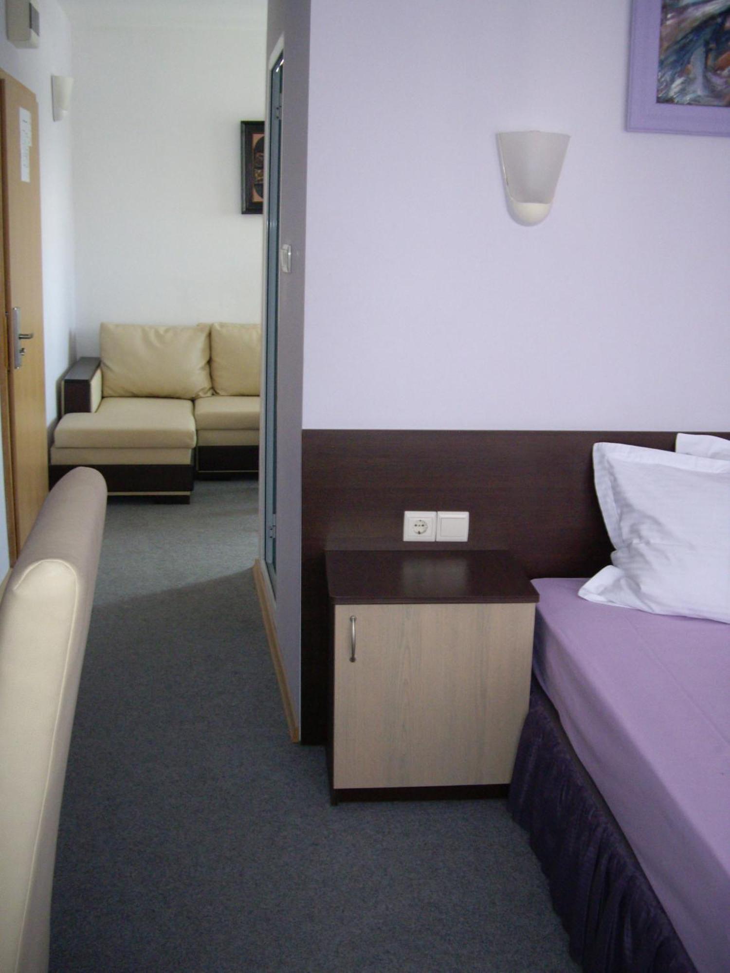 Family Hotel Avramov Vidin Exterior foto