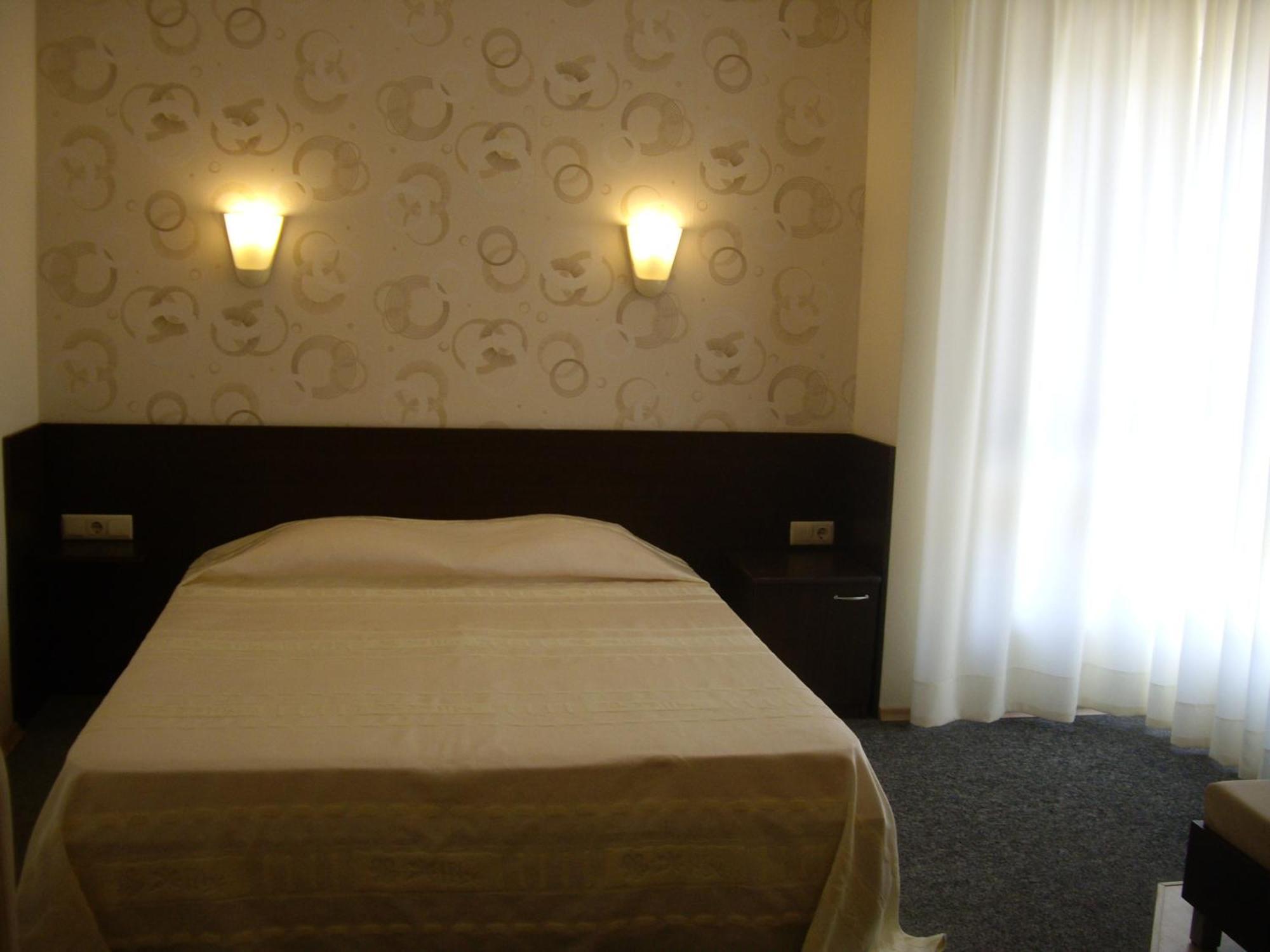 Family Hotel Avramov Vidin Habitación foto