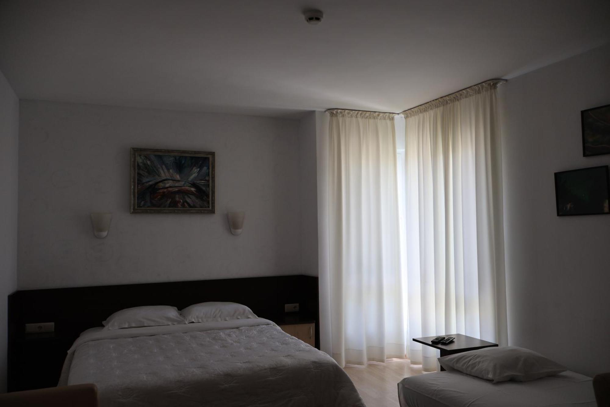 Family Hotel Avramov Vidin Exterior foto