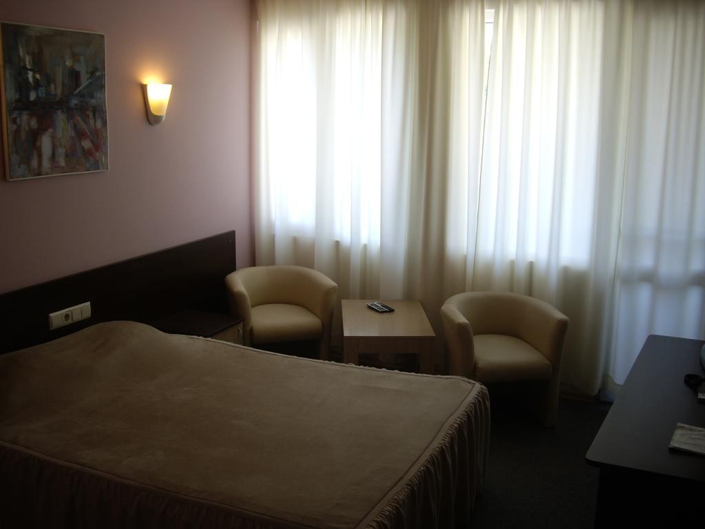 Family Hotel Avramov Vidin Exterior foto